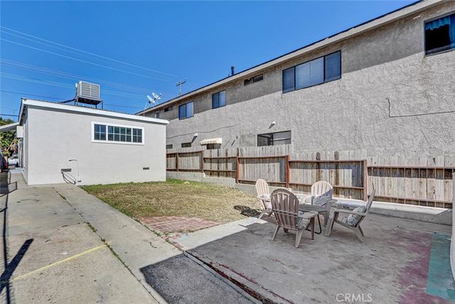 875 W 1st Street, San Pedro, CA 90731