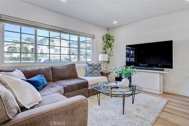 875 W 1st Street, San Pedro, CA 90731