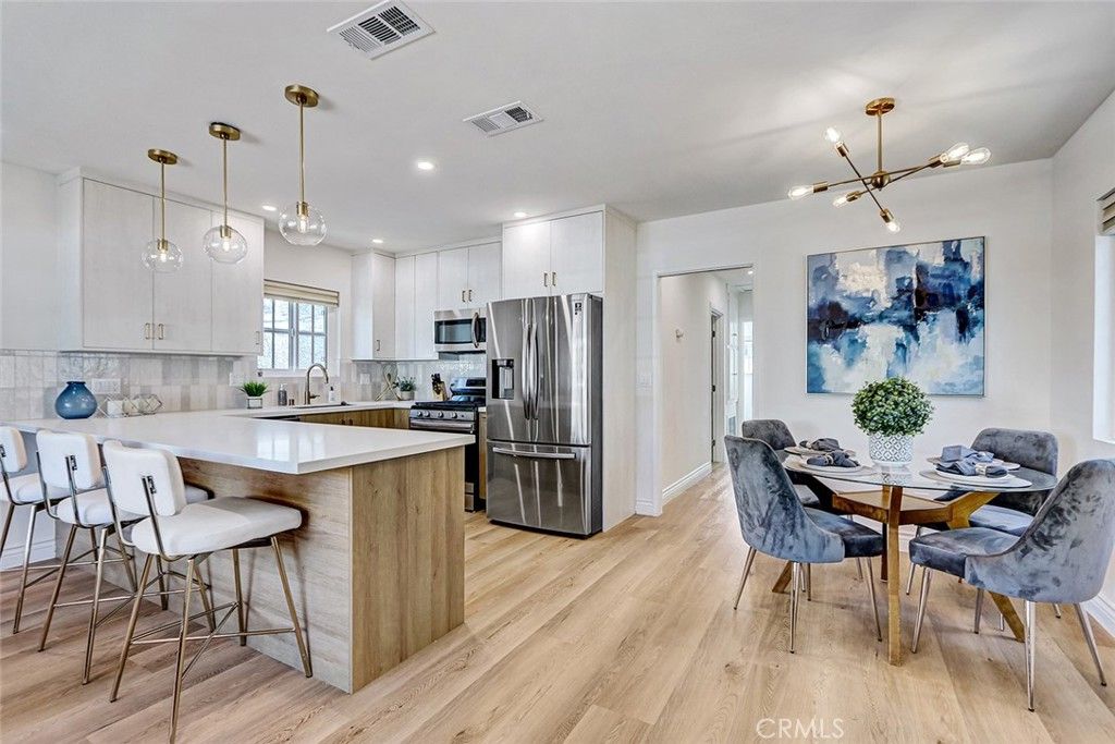 875 W 1st Street, San Pedro, CA 90731