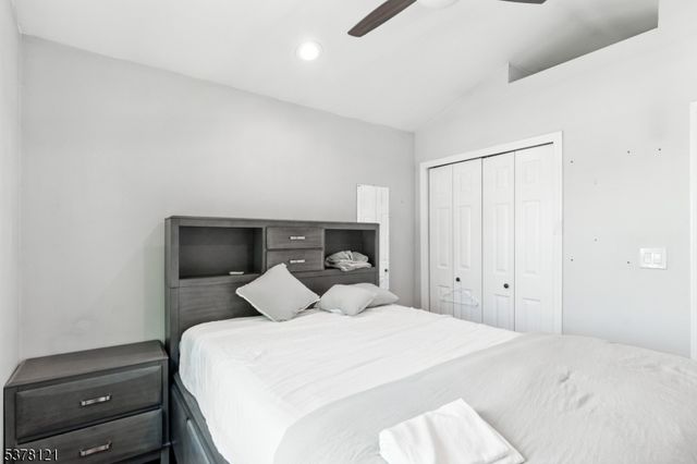 90 Canal St, Sayreville Boro, NJ 08872