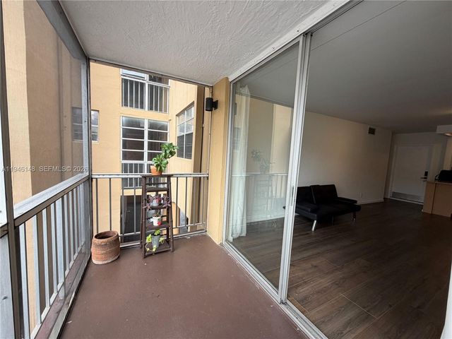 4320 Washington St 214, Hollywood, FL 33021