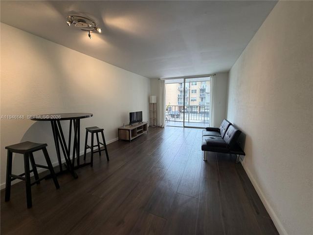 4320 Washington St 214, Hollywood, FL 33021