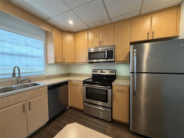 4320 Washington St 214, Hollywood, FL 33021