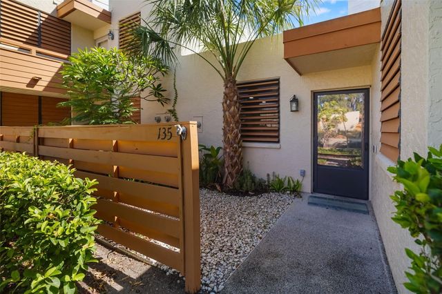 135 WILD PALM DRIVE, Bradenton, FL 34210