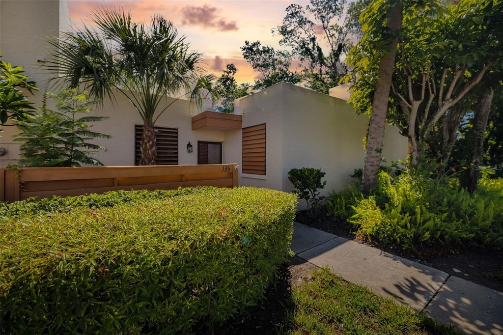 135 WILD PALM DRIVE, Bradenton, FL 34210