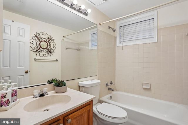 19906 IVORYTON PL, Montgomery Village, MD 20886