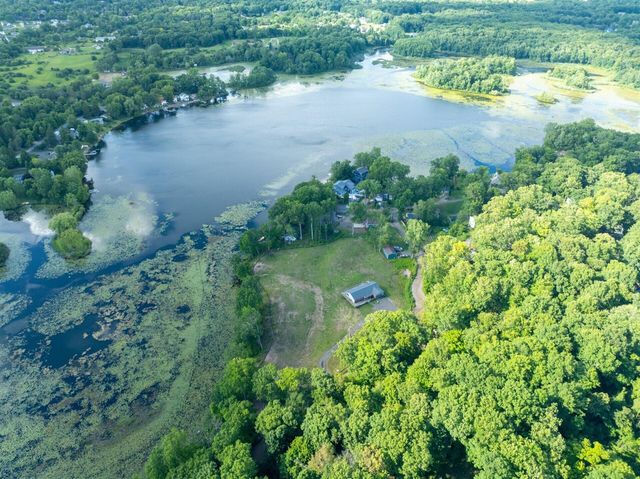 5245 Grass Lake Road, White Lake, MI 48383