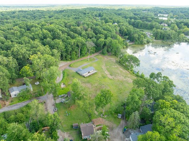 5245 Grass Lake Road, White Lake, MI 48383