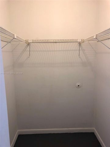 1300 NE Miami Gardens Dr 804E, Miami, FL 33179