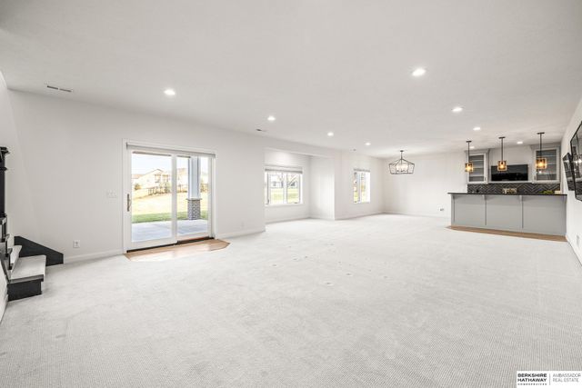 21754 I Street, Elkhorn, NE 68022