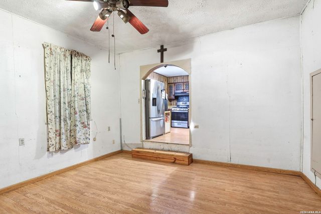 521 N San Joaquin, San Antonio, TX 78228