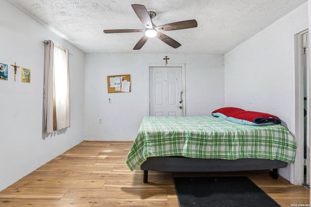 521 N San Joaquin, San Antonio, TX 78228