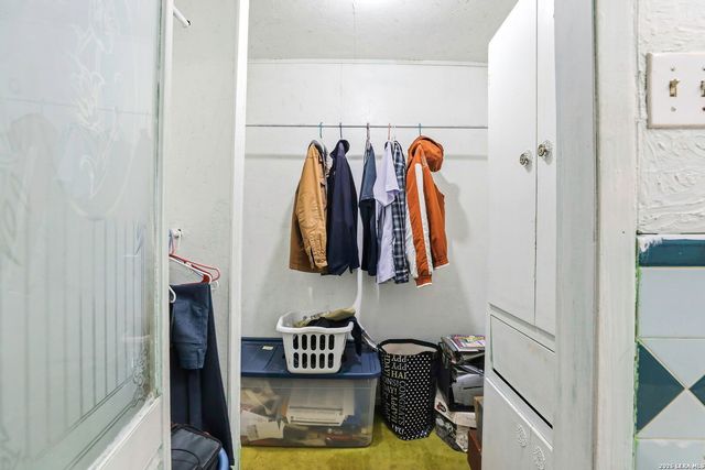 521 N San Joaquin, San Antonio, TX 78228