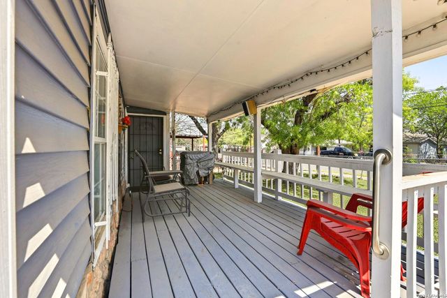 521 N San Joaquin, San Antonio, TX 78228