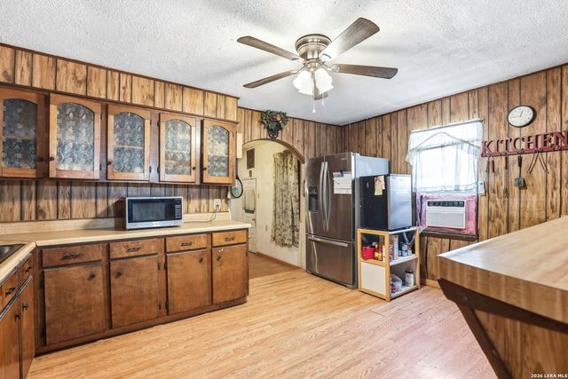 521 N San Joaquin, San Antonio, TX 78228