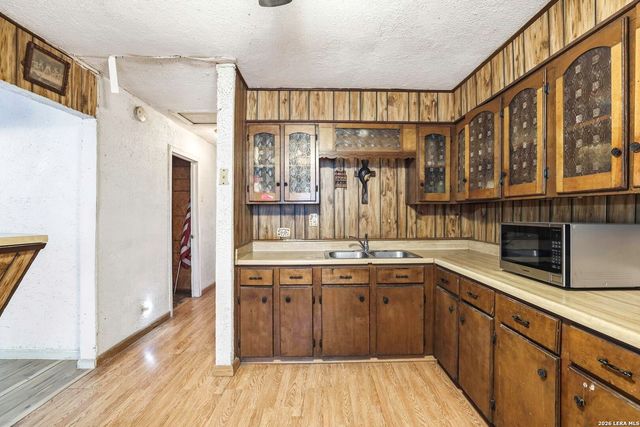 521 N San Joaquin, San Antonio, TX 78228