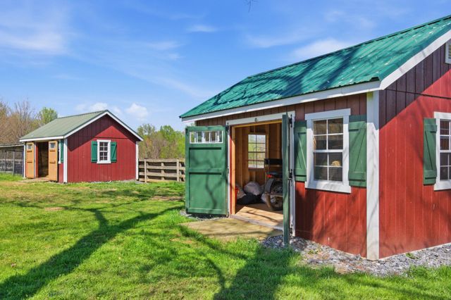 18905 CELEBRITY LN, Sandy Spring, MD 20860