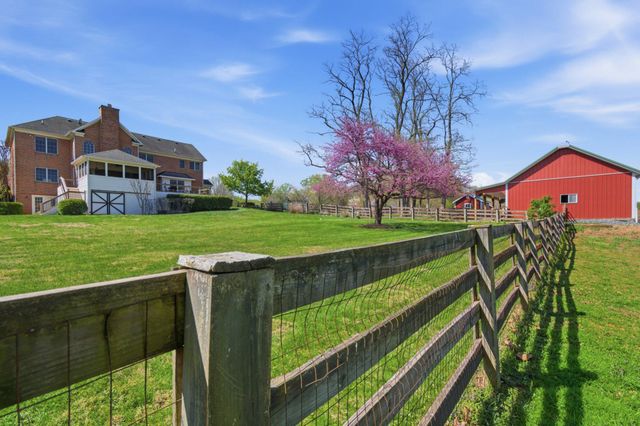 18905 CELEBRITY LN, Sandy Spring, MD 20860