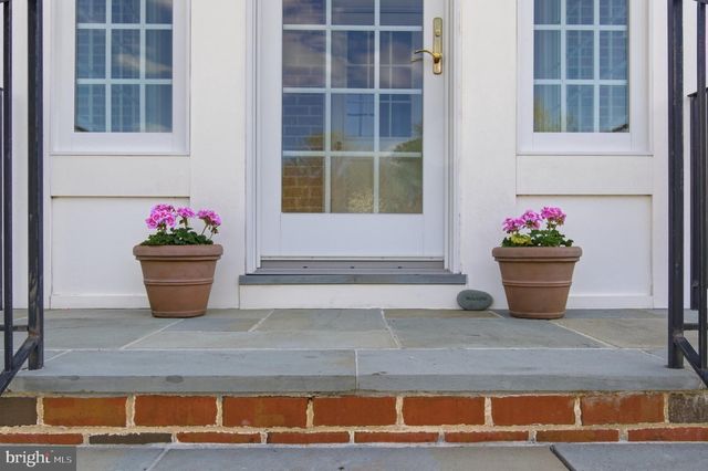 18905 CELEBRITY LN, Sandy Spring, MD 20860