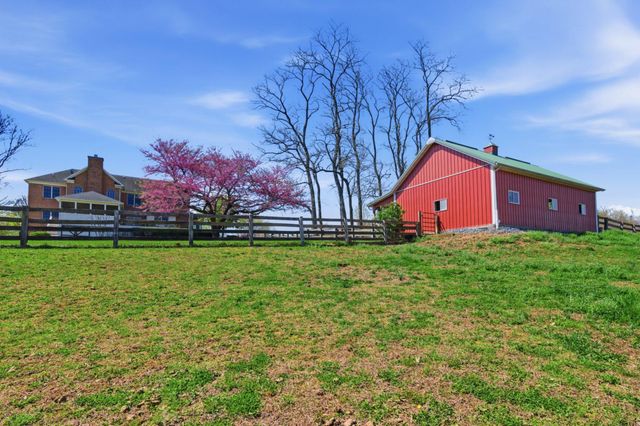 18905 CELEBRITY LN, Sandy Spring, MD 20860
