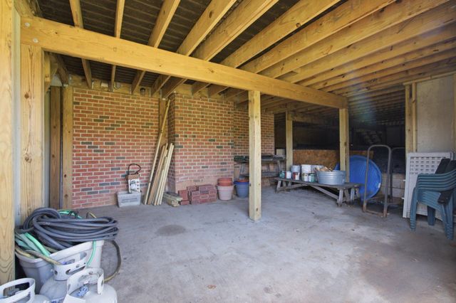 18905 CELEBRITY LN, Sandy Spring, MD 20860