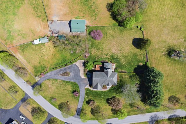 18905 CELEBRITY LN, Sandy Spring, MD 20860