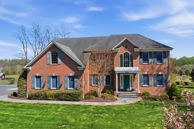 18905 CELEBRITY LN, Sandy Spring, MD 20860