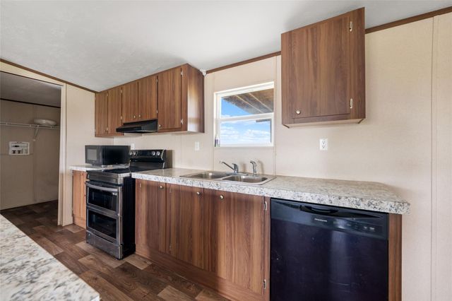 360 Shady Oaks DR B, Kyle, TX 78640