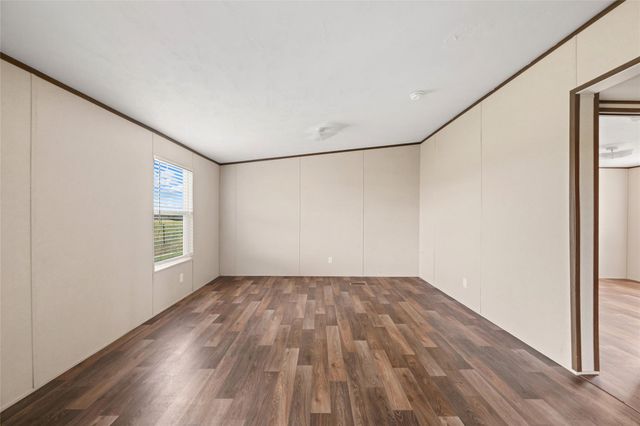 360 Shady Oaks DR B, Kyle, TX 78640