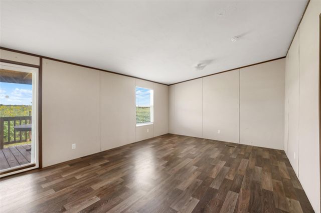 360 Shady Oaks DR B, Kyle, TX 78640