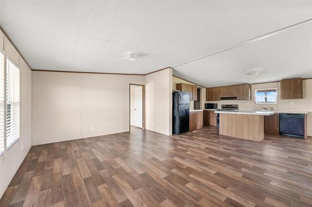 360 Shady Oaks DR B, Kyle, TX 78640