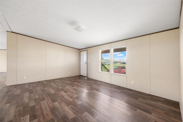 360 Shady Oaks DR B, Kyle, TX 78640