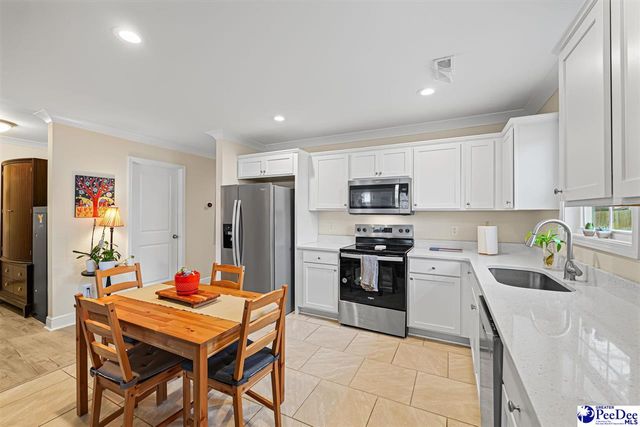 3248 Spiral Lane, Effingham, SC 29541