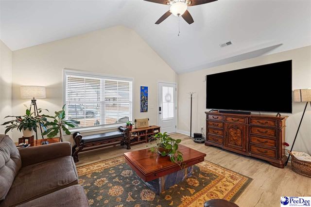 3248 Spiral Lane, Effingham, SC 29541