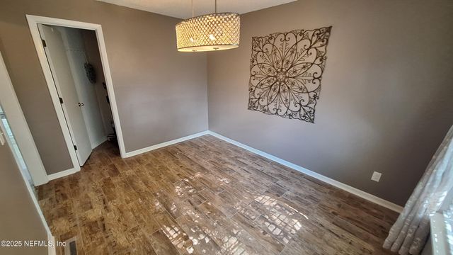 2026 ST MARTINS Drive W, Jacksonville, FL 32246