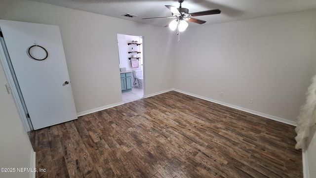 2026 ST MARTINS Drive W, Jacksonville, FL 32246