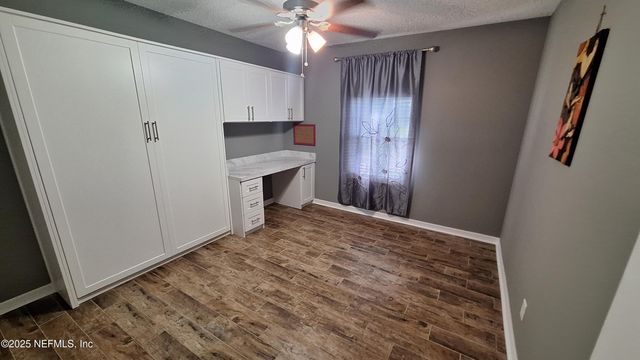 2026 ST MARTINS Drive W, Jacksonville, FL 32246