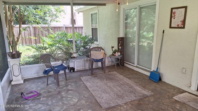 2026 ST MARTINS Drive W, Jacksonville, FL 32246