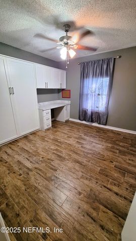 2026 ST MARTINS Drive W, Jacksonville, FL 32246