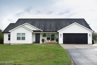 7921 Bud Hawkins Rd, Corryton, TN 37721