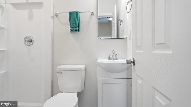 302 DEPOT ST, Gordonsville, VA 22942