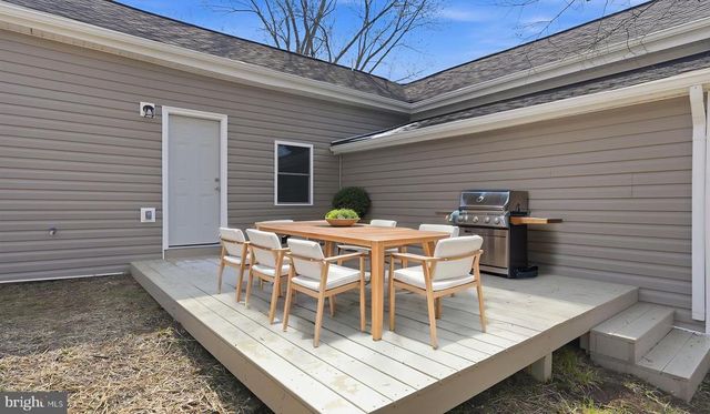 302 DEPOT ST, Gordonsville, VA 22942