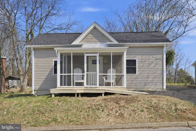 302 DEPOT ST, Gordonsville, VA 22942