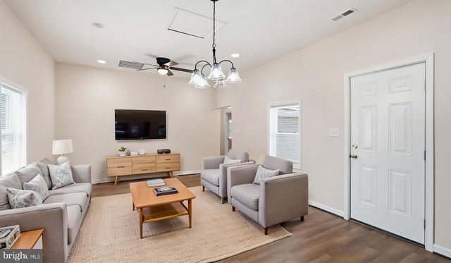 302 DEPOT ST, Gordonsville, VA 22942