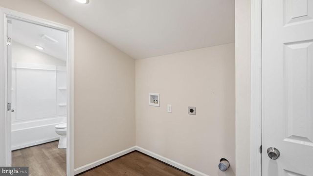 302 DEPOT ST, Gordonsville, VA 22942