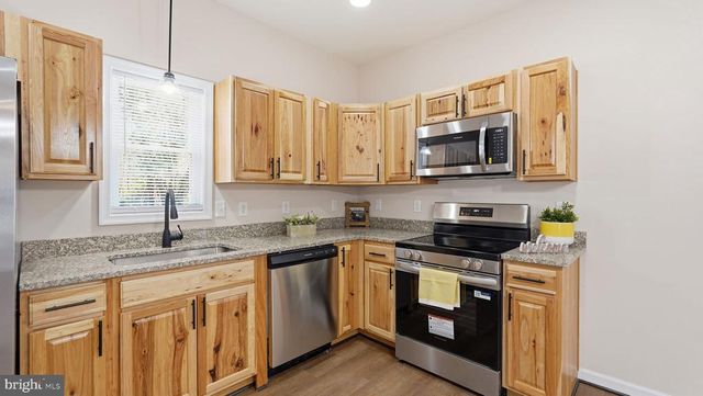 302 DEPOT ST, Gordonsville, VA 22942