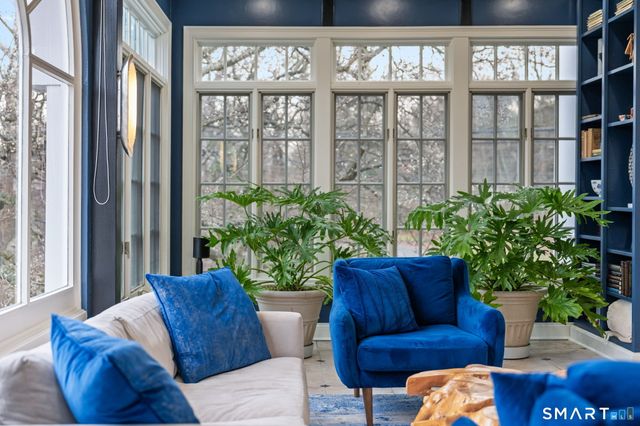 135 Comstock Hill Road, New Canaan, CT 06840