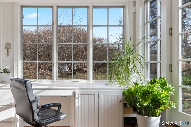 135 Comstock Hill Road, New Canaan, CT 06840