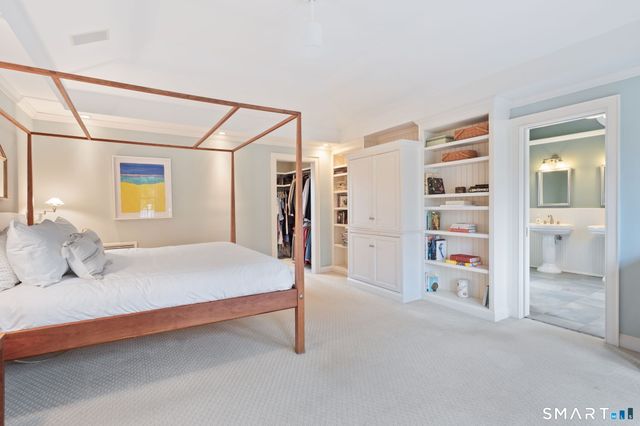 135 Comstock Hill Road, New Canaan, CT 06840