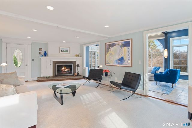 135 Comstock Hill Road, New Canaan, CT 06840